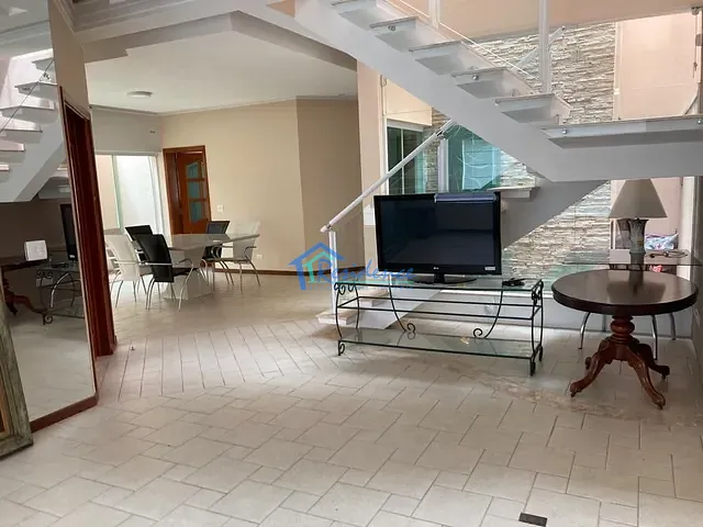 Sobrado com 300m² 4 quartos e 2 banheiros, à venda ou para alugar, no bairro Jardim Portal dos Ipês em Indaiatuba