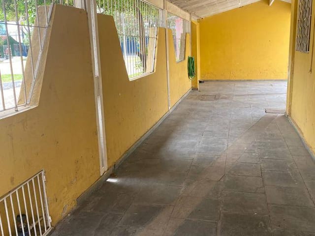 Sobrado 5 quartos e 3 banheiros, à venda, no bairro Centro em Campos dos Goytacazes