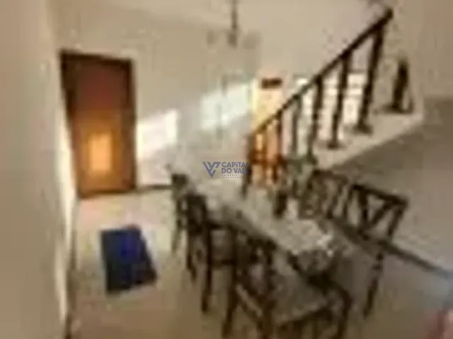 Sobrado com 125m² 4 quartos e 2 banheiros, à venda, no bairro Residencial União em São José dos Campos