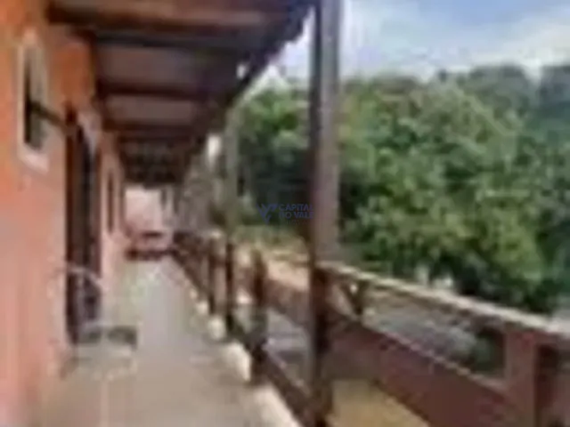 Sobrado com 125m² 4 quartos e 2 banheiros, à venda, no bairro Residencial União em São José dos Campos