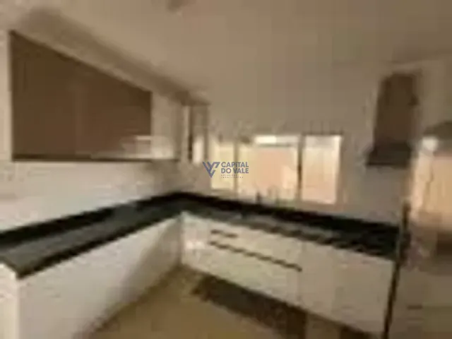 Sobrado com 125m² 4 quartos e 2 banheiros, à venda, no bairro Residencial União em São José dos Campos