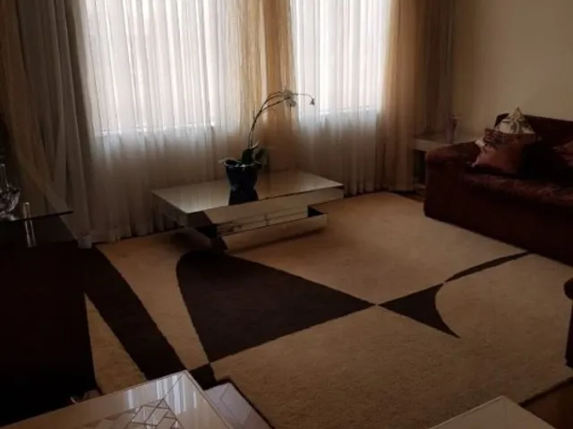 Sobrado 3 quartos e 2 banheiros, para alugar, no bairro Jardim em Santo André
