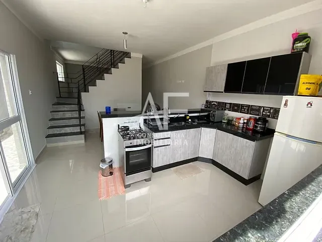 Sobrado com 150m² 3 quartos e 3 banheiros, à venda, no bairro Jardim de Alah em Taubaté