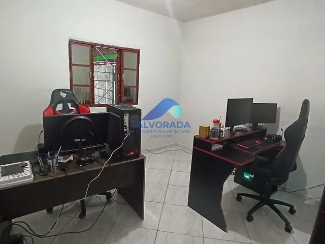 Sobrado com 350m² 6 quartos e 2 banheiros, à venda, no bairro Palmeiras de São José em São José dos Campos