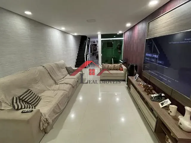 Sobrado com 250m² 3 quartos e 3 banheiros, à venda, no bairro Vila Assunção em Santo André