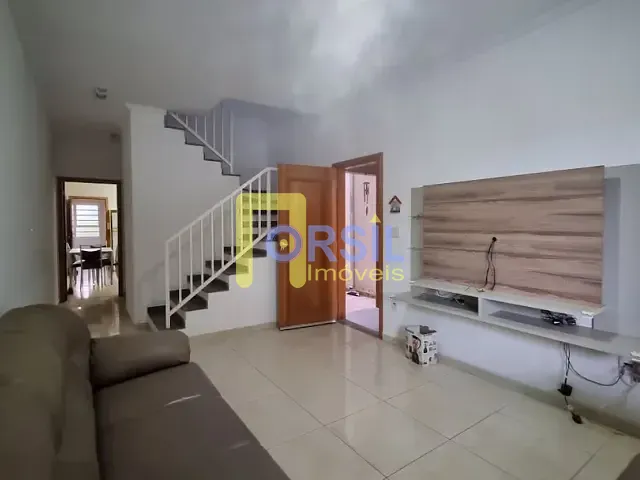 Sobrado com 250m² 3 quartos e 3 banheiros, à venda, no bairro Vila Suissa em Mogi das Cruzes