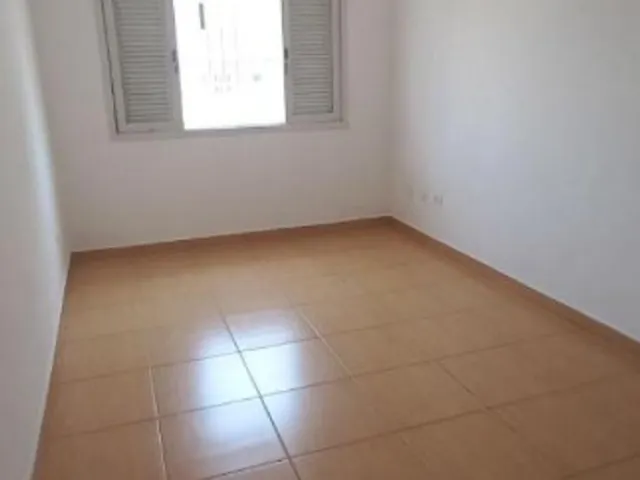 Sobrado 3 quartos e 3 banheiros, para alugar, no bairro Vila Pinheirinho em Santo André