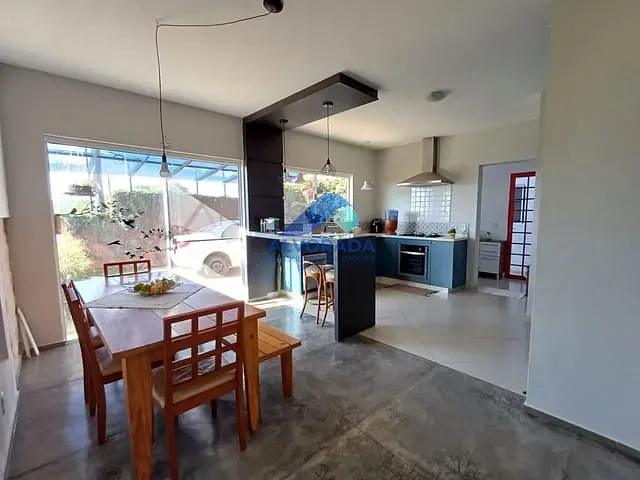 Sobrado 3 quartos e 3 banheiros, à venda, no bairro Nogueira em Guararema