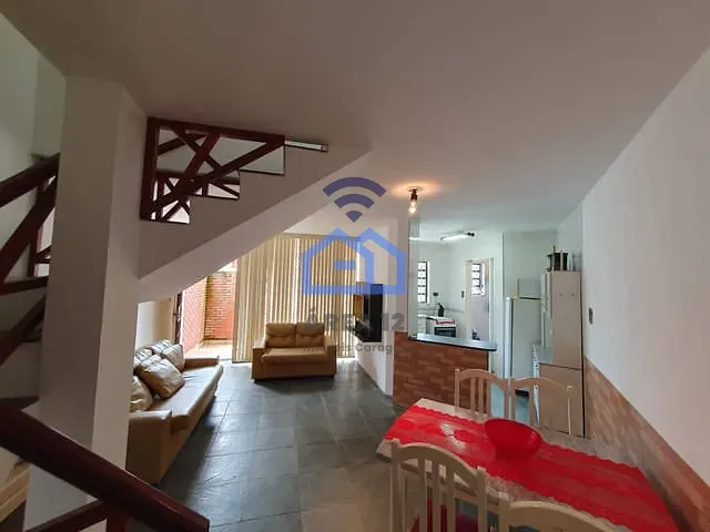 Sobrado com 100m² 2 quartos e 2 banheiros, à venda, no bairro Martim de Sá em Caraguatatuba