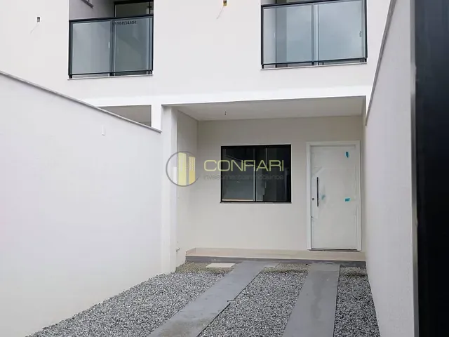 Sobrado 2 quartos e 3 banheiros, à venda, no bairro Morretes em Itapema