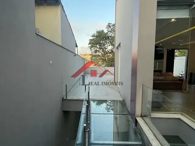 Sobrado com 250m² 4 quartos e 5 banheiros, à venda, no bairro Vila Vitória em Santo André