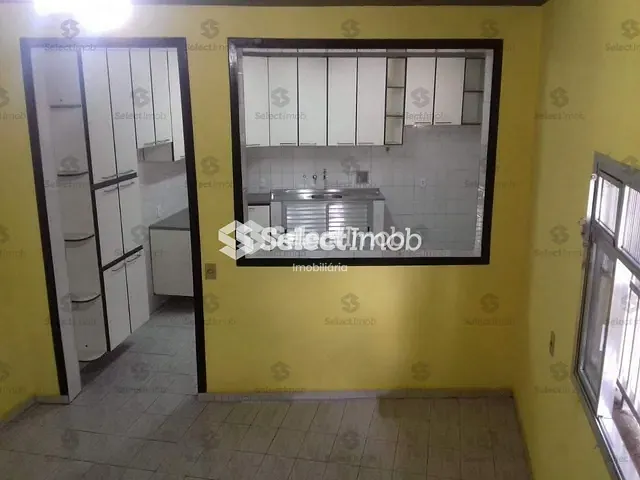 Sobrado com 251m² 3 quartos e 2 banheiros, à venda, no bairro Vila Assis Brasil em Mauá