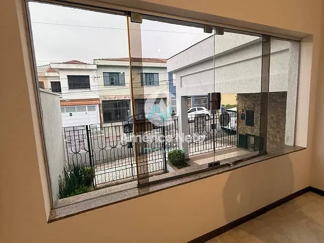 Sobrado com 204m² 3 quartos e 2 banheiros, à venda, no bairro Cerâmica em São Caetano do Sul