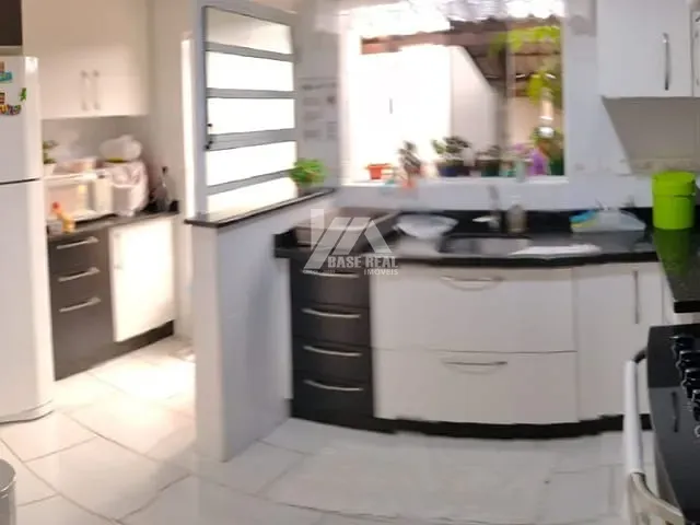 Sobrado com 86m² 3 quartos e 2 banheiros, à venda, no bairro Jardim Conceição em Ponta Grossa