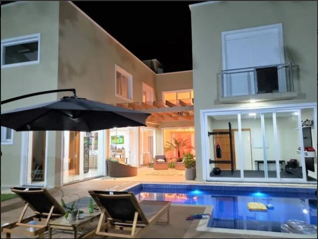 Foto do Sobrado - Sobrado no Condominio Santa Clara, com 4 dormitórios à venda, 480 m² por R$ 2.100.000,00 - Jardim Paraíba - Jacareí/SP | RUSSI IMÓVEIS