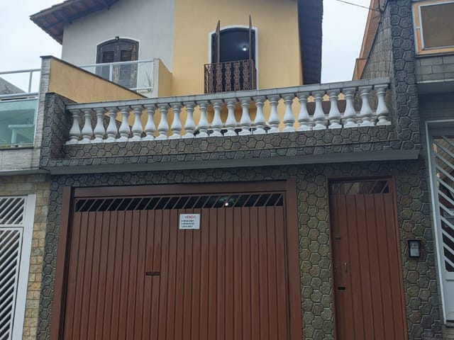 Sobrado com 165m² 3 quartos e 3 banheiros, à venda ou para alugar, no bairro Vila Mazzei em São Paulo