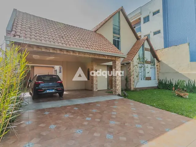 Sobrado com 400m² 5 quartos e 5 banheiros, à venda, no bairro Uvaranas em Ponta Grossa
