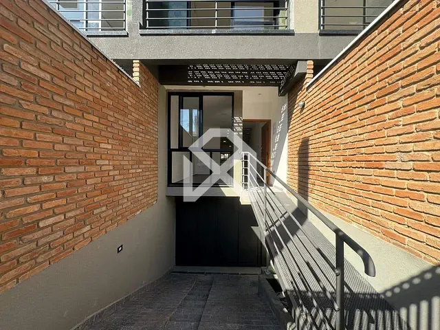 Sobrado com 160m² 3 quartos e 2 banheiros, à venda, no bairro Vila Bertioga em São Paulo