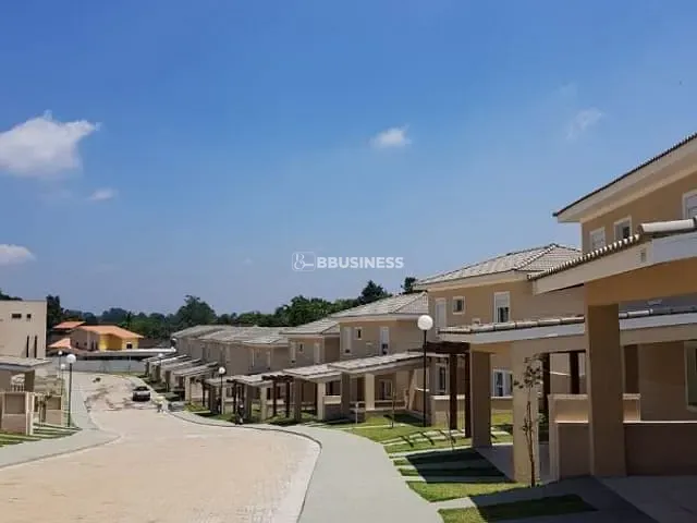 Sobrado com 195m² 3 quartos e 4 banheiros, à venda, no bairro Jardim da Glória em Cotia