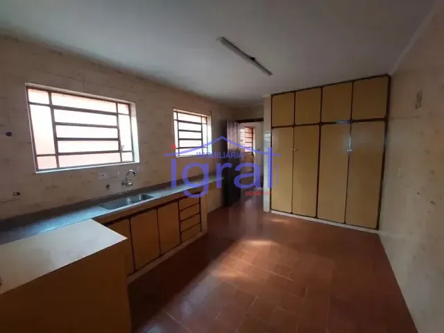 Sobrado com 173m² 3 quartos e 1 banheiro, à venda, no bairro Cidade Domitila em São Paulo