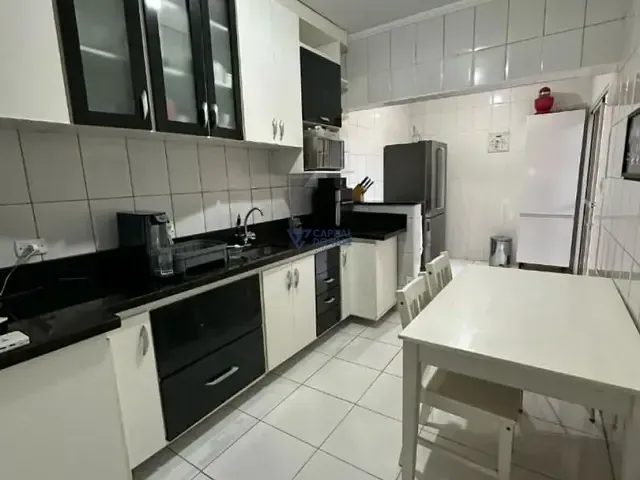 Sobrado com 150m² 3 quartos e 1 banheiro, à venda, no bairro Jardim Uirá em São José dos Campos