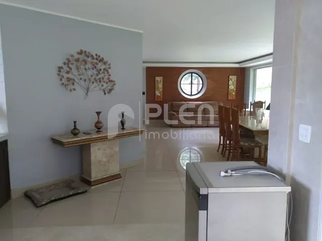 Casa com 2000m² 5 quartos e 6 banheiros, à venda, no bairro Caraguatá em Mairiporã