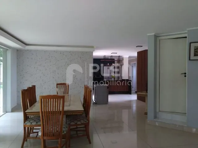 Casa com 2000m² 5 quartos e 6 banheiros, à venda, no bairro Caraguatá em Mairiporã