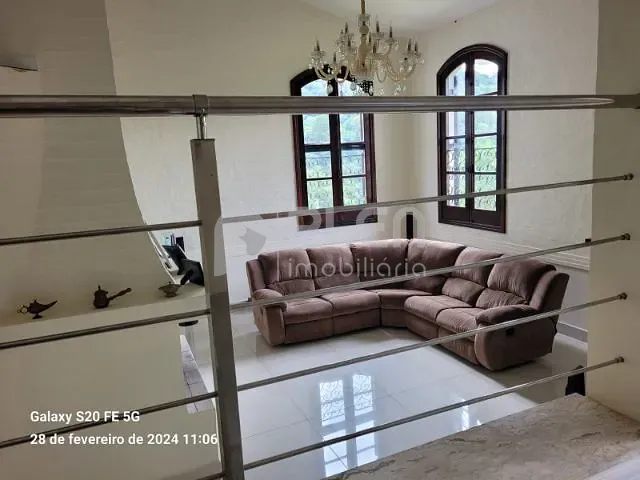 Casa com 2000m² 5 quartos e 6 banheiros, à venda, no bairro Caraguatá em Mairiporã