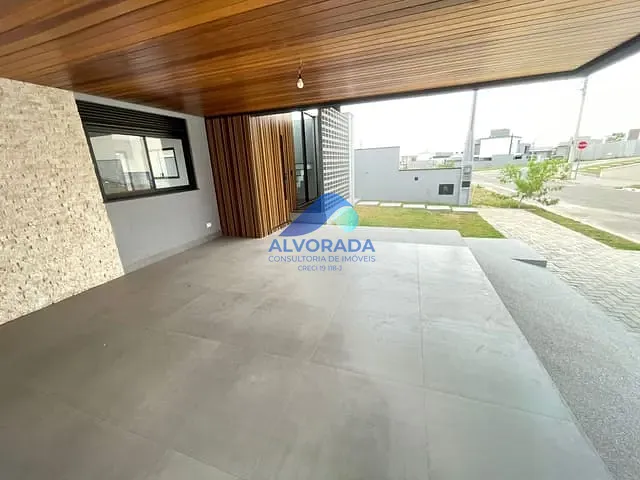 Sobrado com 250m² 3 quartos e 2 banheiros, à venda, no bairro Bairro da Floresta em São José dos Campos