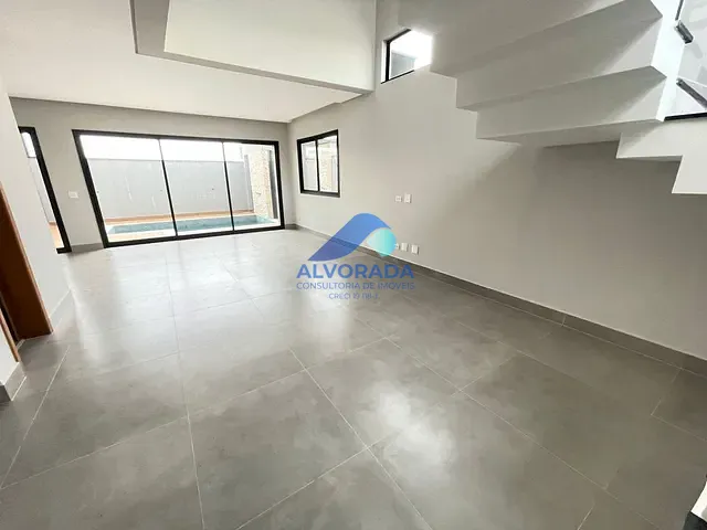 Sobrado com 250m² 3 quartos e 2 banheiros, à venda, no bairro Bairro da Floresta em São José dos Campos