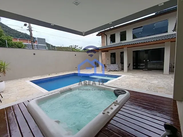 Sobrado com 465m² 3 quartos e 5 banheiros, à venda, no bairro Sumaré em Caraguatatuba