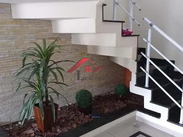 Sobrado com 125m² 4 quartos e 2 banheiros, à venda, no bairro Parque Jaçatuba em Santo André