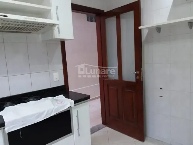 Sobrado com 185m² 3 quartos e 3 banheiros, à venda, no bairro Vila Oliveira em Mogi das Cruzes