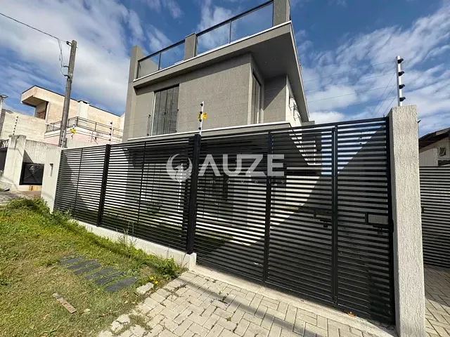 Sobrado com 133m² 3 quartos e 3 banheiros, à venda, no bairro Alto Boqueirão em Curitiba