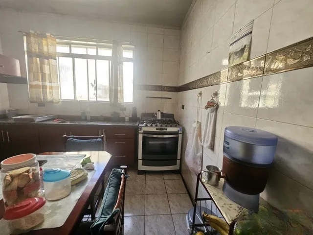 Sobrado 3 quartos e 2 banheiros, à venda ou para alugar, no bairro Vila Scarpelli em Santo André