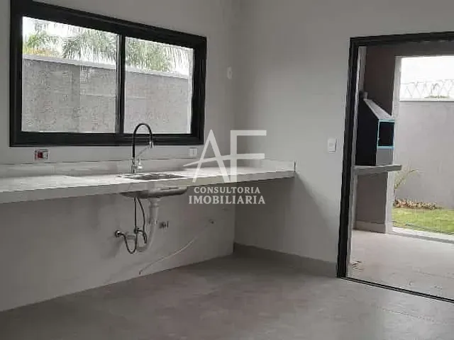Sobrado com 275m² 3 quartos e 4 banheiros, à venda, no bairro Condomínio Cataguá Way Norte em Taubaté