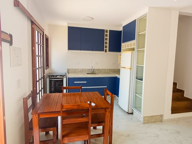Sobrado 2 quartos e 3 banheiros, à venda, no bairro Centro em Bertioga