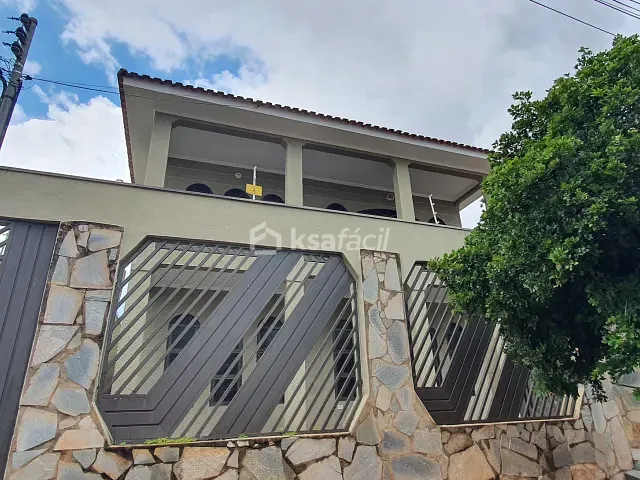 Sobrado com 360m² 3 quartos e 2 banheiros, para alugar, no bairro Vila Ipiranga em Campo Grande