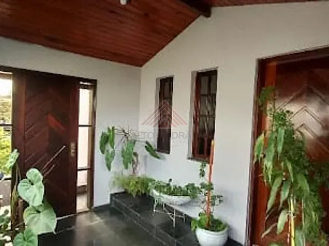 Sobrado com 500m² 3 quartos e 5 banheiros, à venda, no bairro Vila Nossa Senhora das Vitórias em Mauá