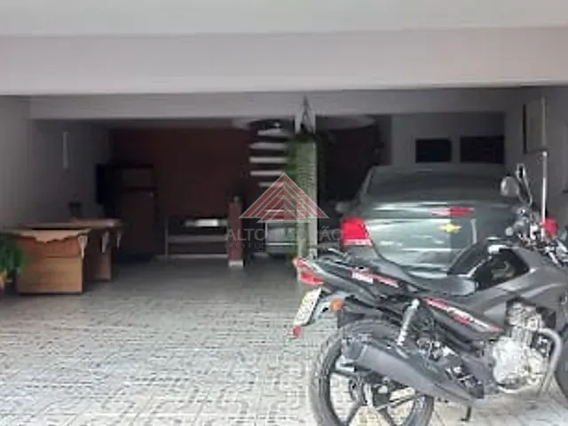 Sobrado com 500m² 3 quartos e 5 banheiros, à venda, no bairro Vila Nossa Senhora das Vitórias em Mauá