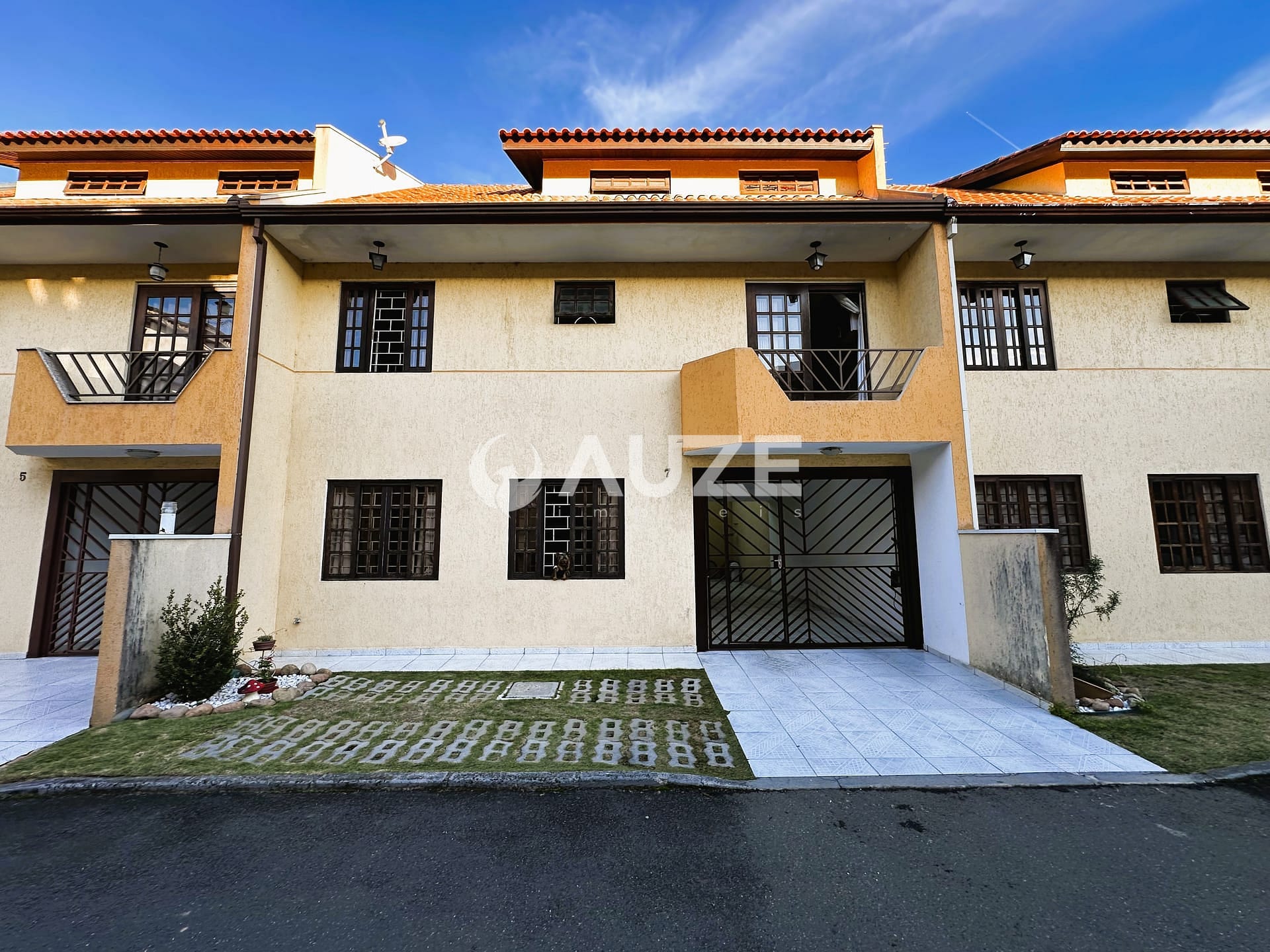 Sobrado à venda com 5 quartos, 150m² - Foto 2
