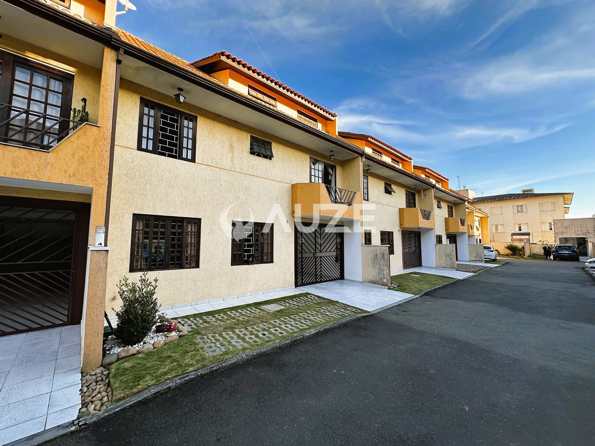 Sobrado à venda com 5 quartos, 150m² - Foto 1