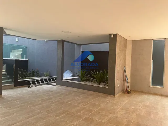 Sobrado com 560m² 3 quartos e 4 banheiros, à venda, no bairro Parque Residencial Itapeti em Mogi das Cruzes