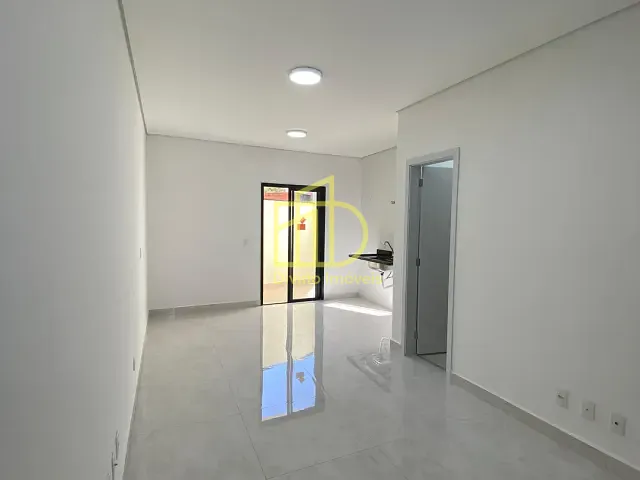 Sobrado 2 quartos e 2 banheiros, à venda, no bairro Jardim Europa em Sorocaba