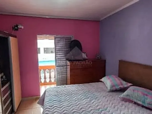 Sobrado com 181m² 3 quartos e 2 banheiros, à venda, no bairro Vila Magini em Mauá
