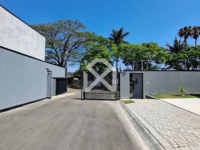 Sobrado com 151m² 3 quartos e 2 banheiros, à venda, no bairro Caetetuba em Atibaia
