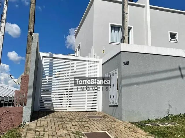 Sobrado com 100m² 3 quartos e 2 banheiros, à venda, no bairro Olarias em Ponta Grossa