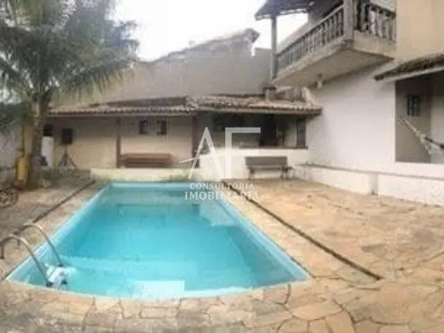 Sobrado com 450m² 3 quartos e 2 banheiros, à venda, no bairro São Gonçalo em Taubaté