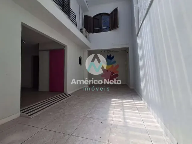 Sobrado com 245m² 4 quartos e 2 banheiros, à venda, no bairro Santa Paula em São Caetano do Sul