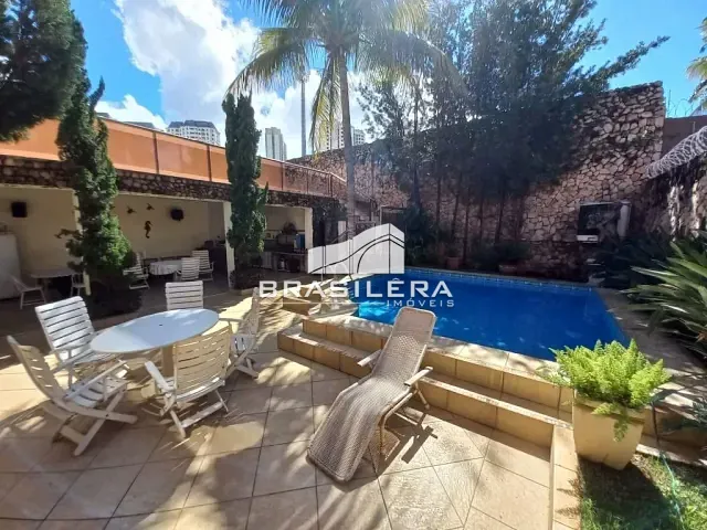 Sobrado com 530m² 4 quartos e 7 banheiros, à venda, no bairro Setor Nova Suiça em Goiânia
